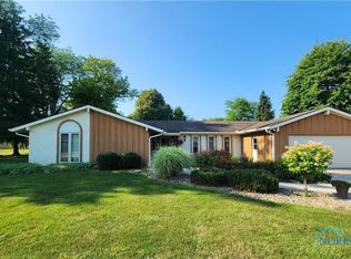 925 Sunset Dr, Bucyrus, OH