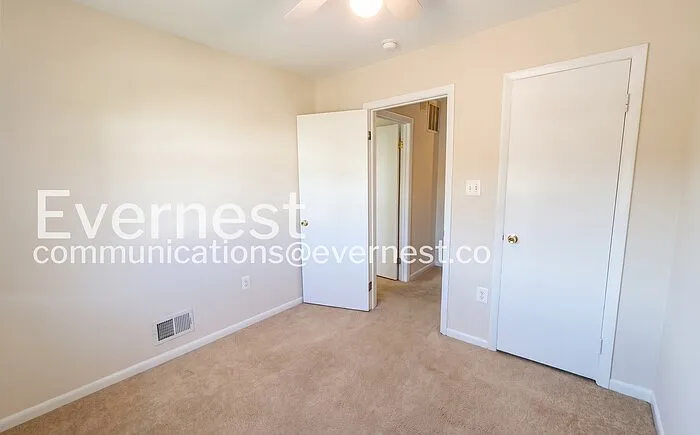2325 McClellan Ct — Photo 26