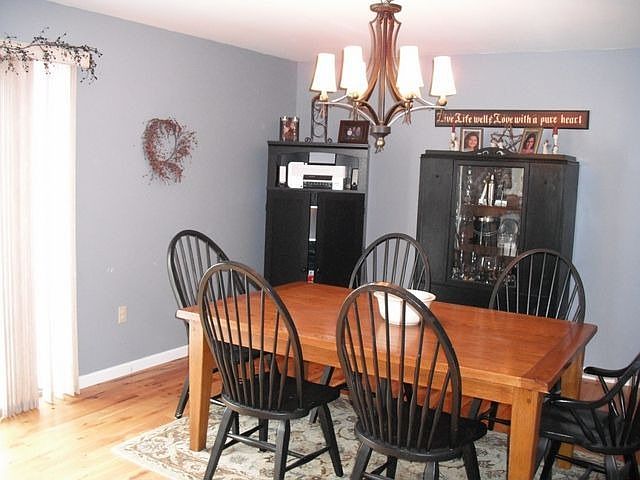 2nd image of 20 Waterbury Rd