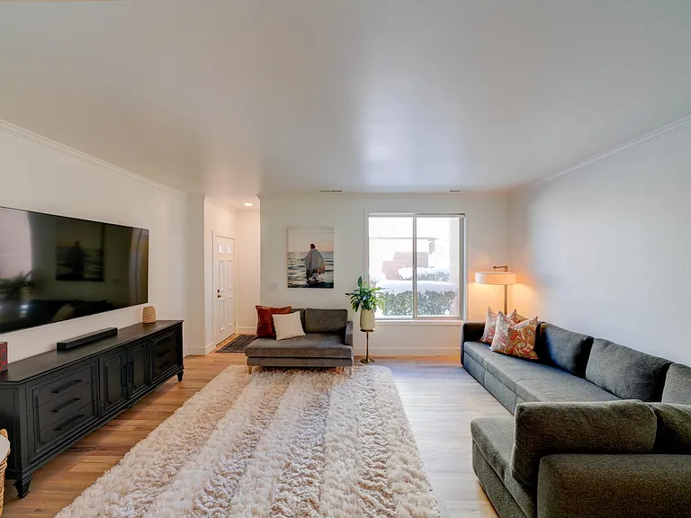 124 Parkway — Photo 9