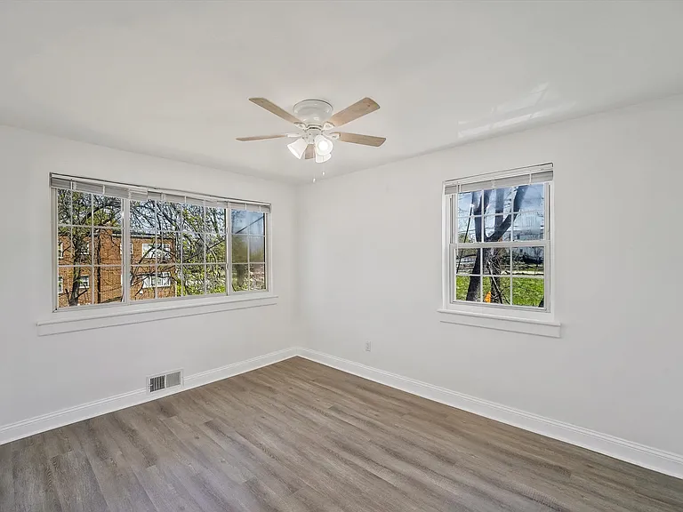 1244 Savannah Pl SE #B — Photo 18