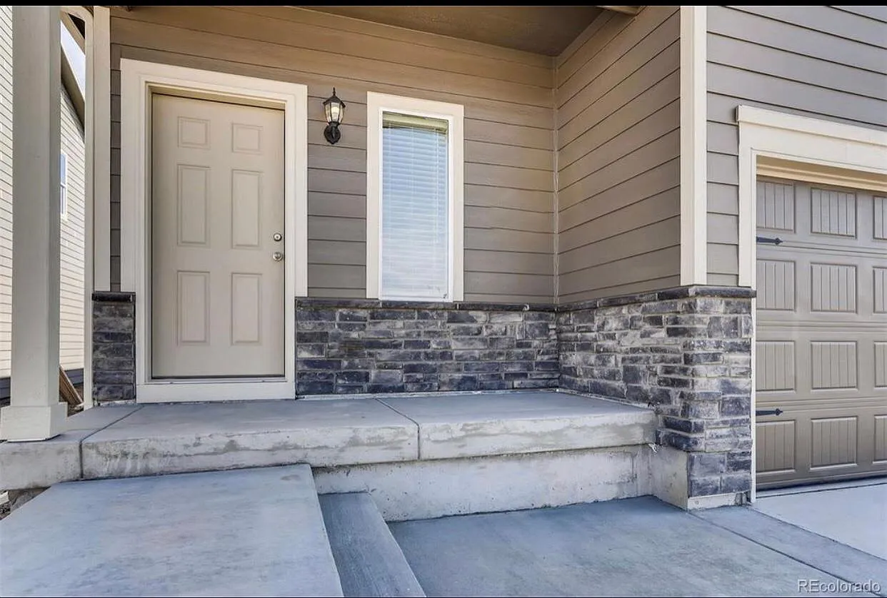 322 Maple St — Photo 2