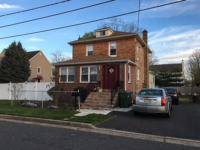 68 Fern St photo 1