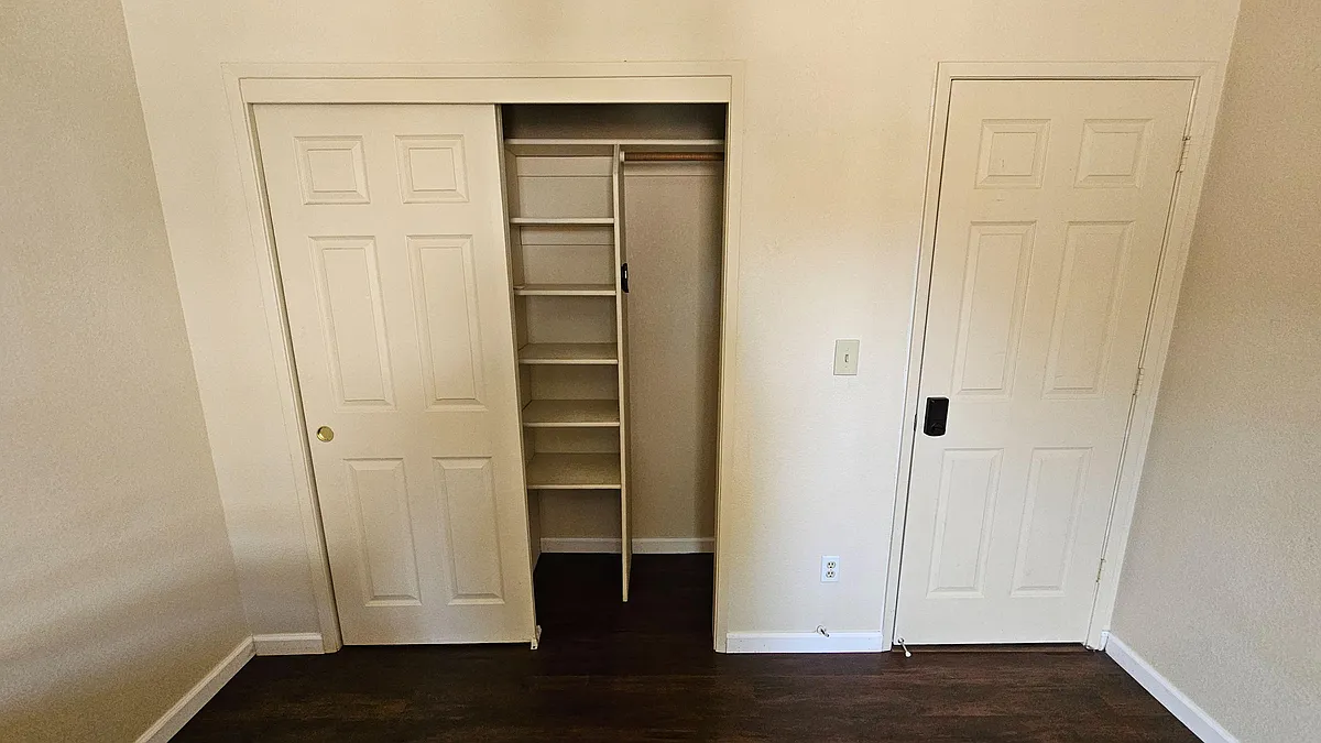 Bedroom 1 Closet - Havens Pl