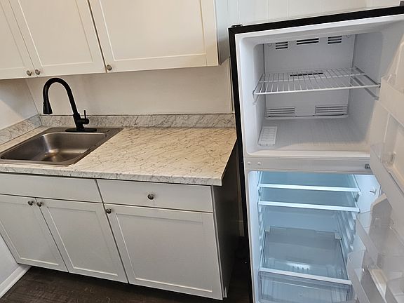4th image of 3201 Church St APT 5