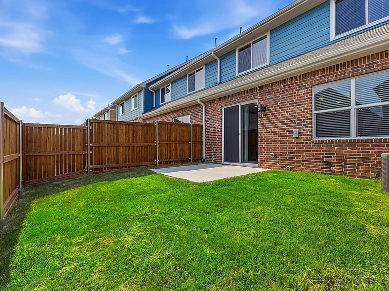 2845 Concord Dr — Photo 25