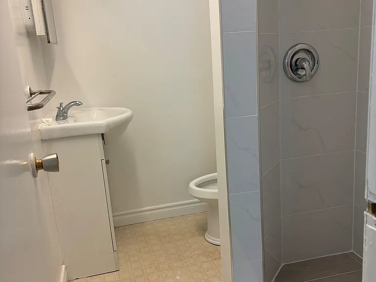 97 Tourmaline Dr — Photo 6