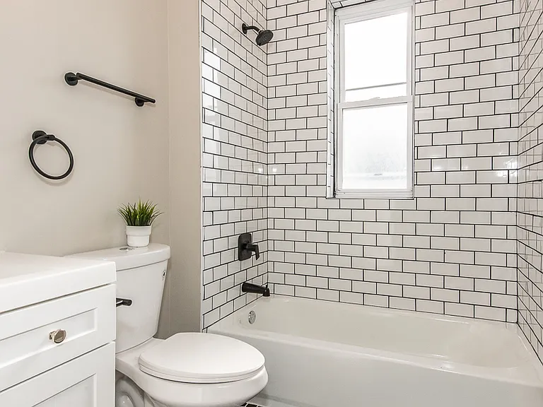 4361 Gibson Ave #2F — Photo 12