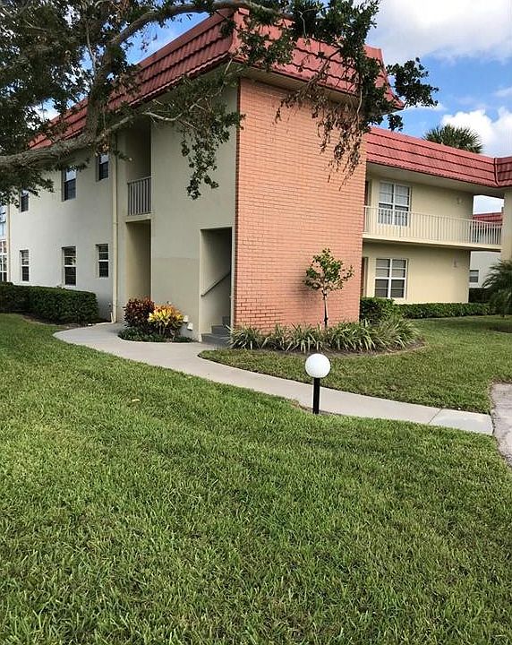 1st image of 53 Woodland Dr APT 204