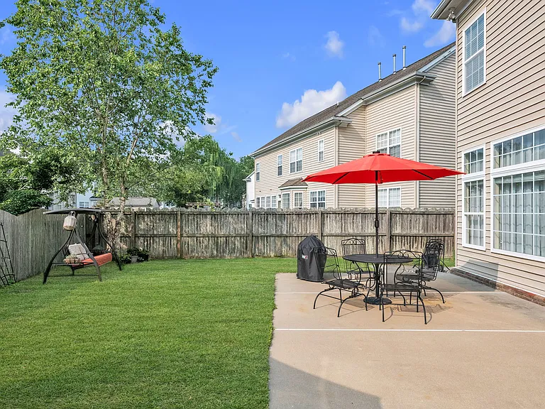 2404 Caitlan Loch Ln — Photo 42