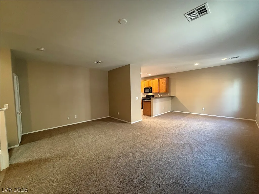3 bed, 2.5 bath, 1739 sqft, $1,850 — Photo 4