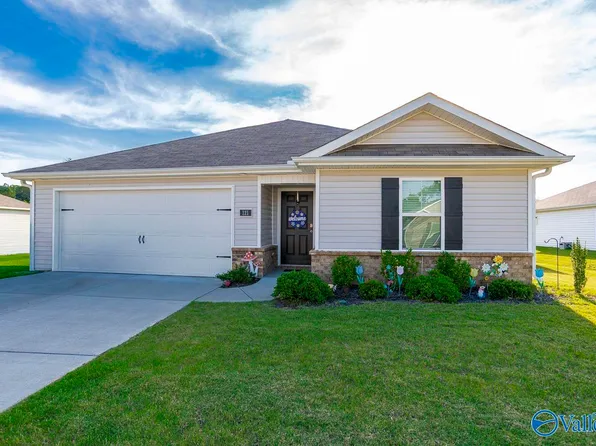 121 Syd Rd, Owens X Rds, AL 35763
