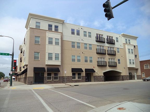 2nd image of 101 1st Ave NW APT 406