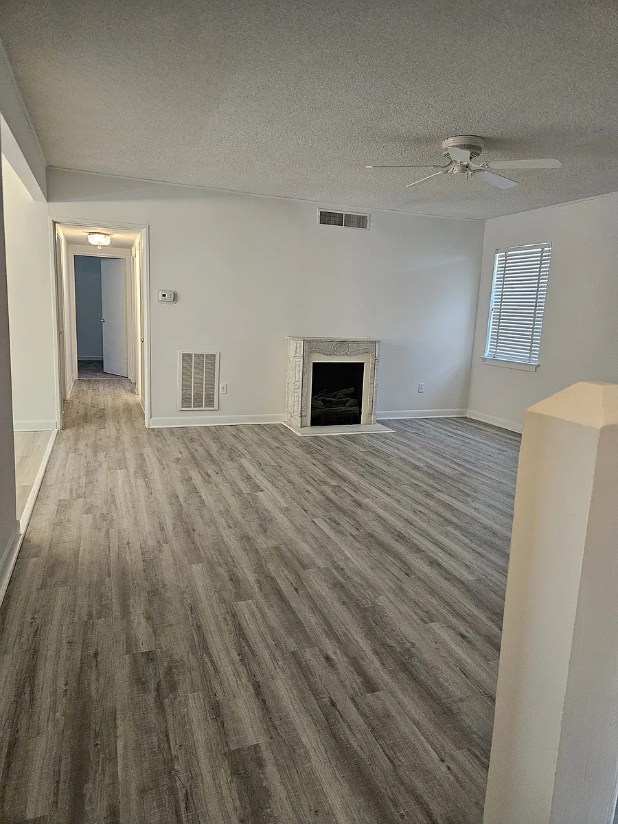 Building Photo - 2846 Walton Way #3