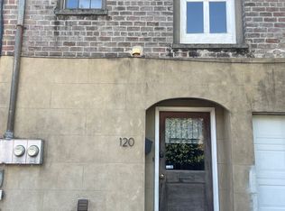120 E Jones St, Savannah, GA 31401