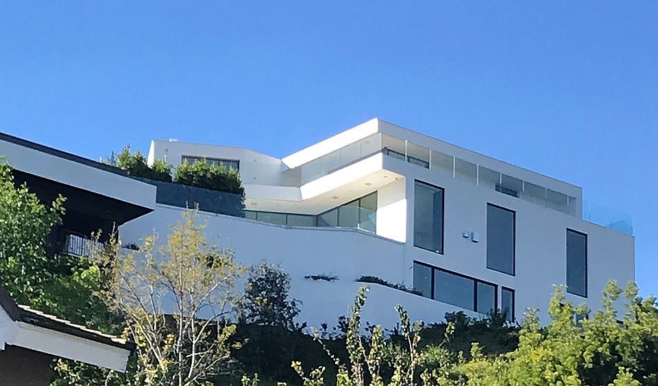 1st image of 9674 Highridge Dr