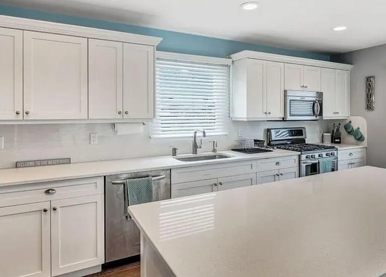 21 Blaine Ave #24 — Photo 5