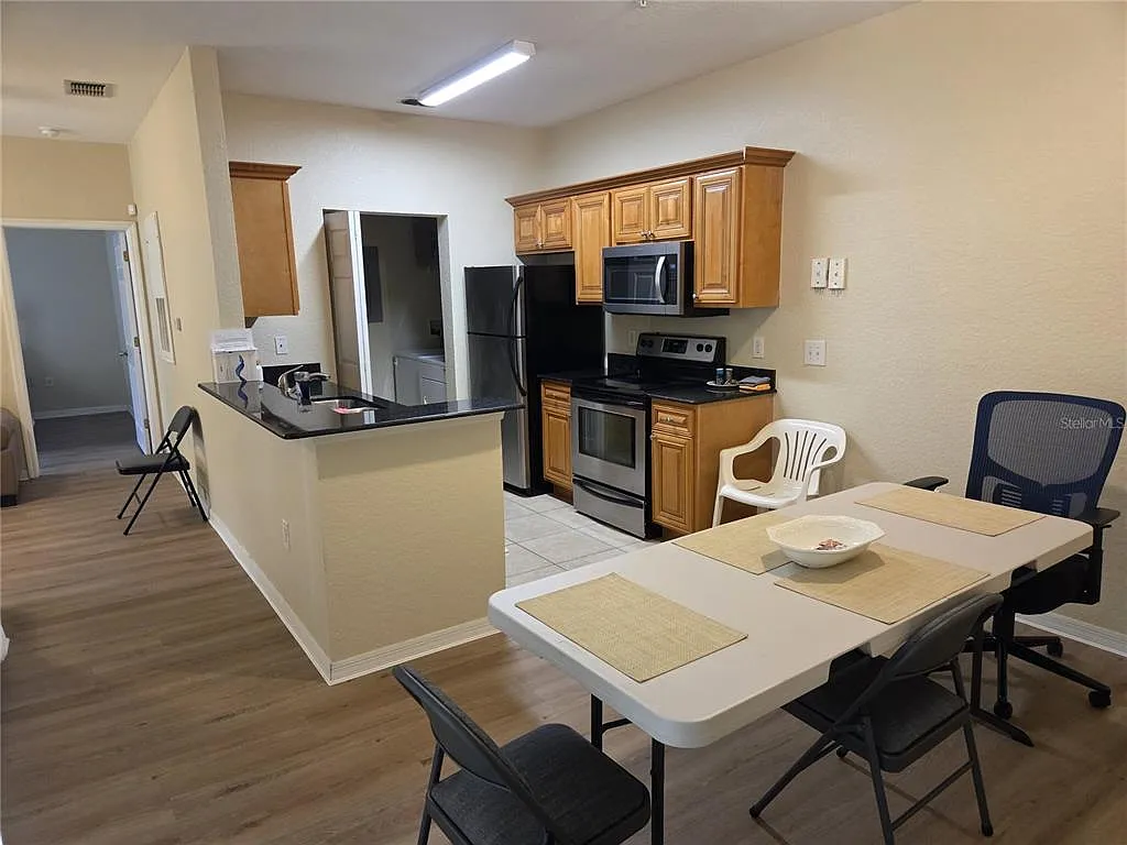 3 bed, 2.0 bath, 1194 sqft, $1,750 — Photo 4