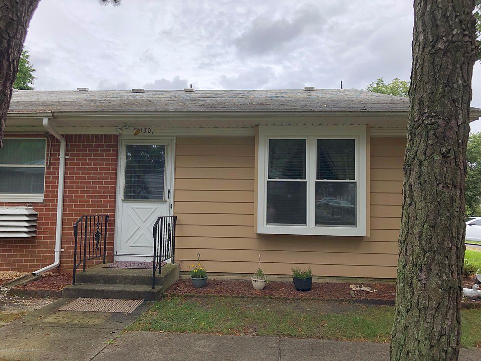 1st image of 130 Hudson Parkway #F