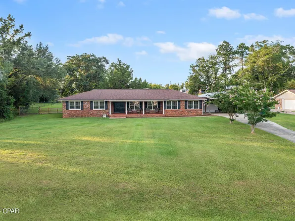 4676 River Dr, Marianna, FL 32446