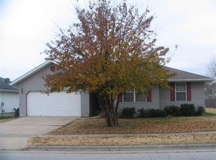 5451 S Sycamore Ave, Springfield, MO 65810