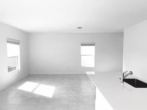 5th image of 1658 Teagan Ln