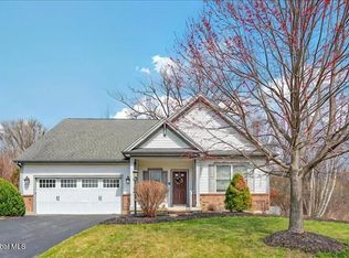 40 Sheldon Dr, Mechanicville, NY 12118