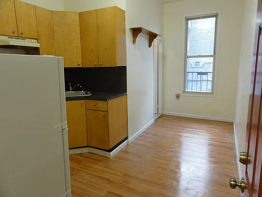 Rented by Nest Seekers International | media 8