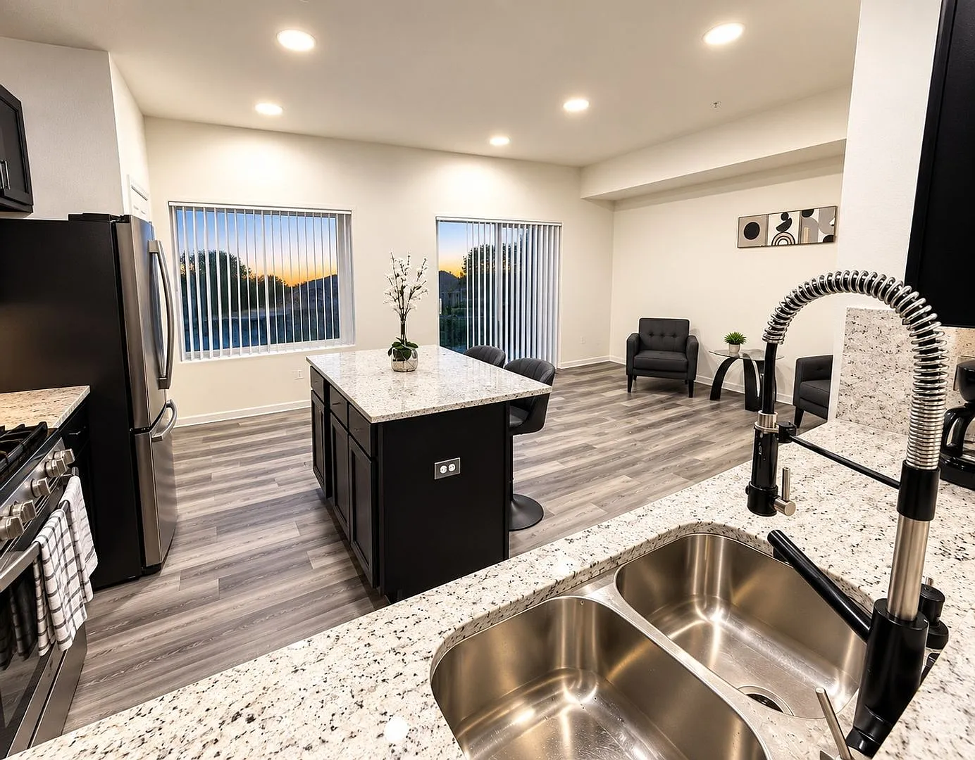 Charming 2BR House in Montgomery — Photo 3