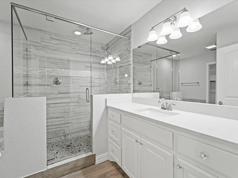 11 Austin Cors — Photo 6