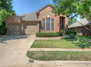 2211 Knoll Ridge Dr, Corinth, TX 76210