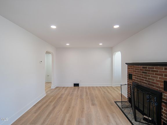 4th image of 308 Kings Road