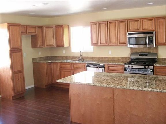 3rd image of 6641 Delfern St