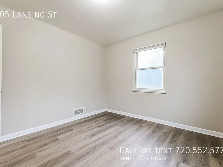 705 Lansing St — Photo 12