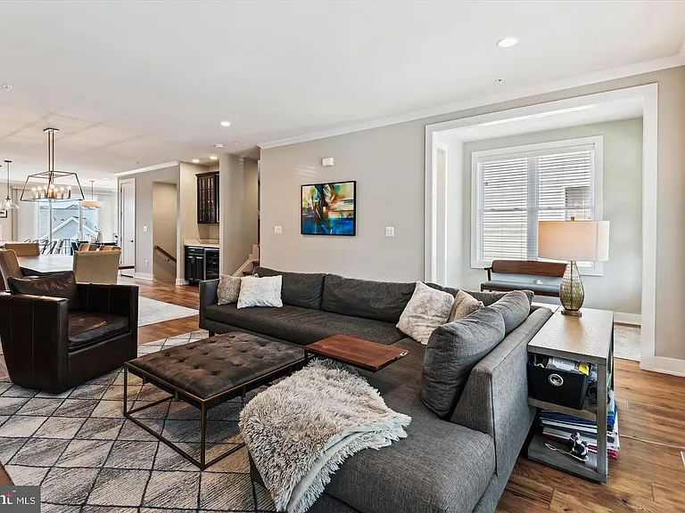 3062 Forum Pl — Photo 5