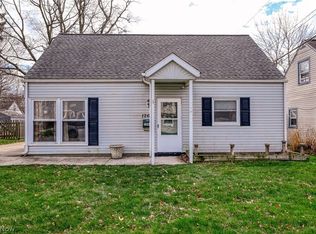 1266 Curtis Ave, Cuyahoga Falls, OH 44221