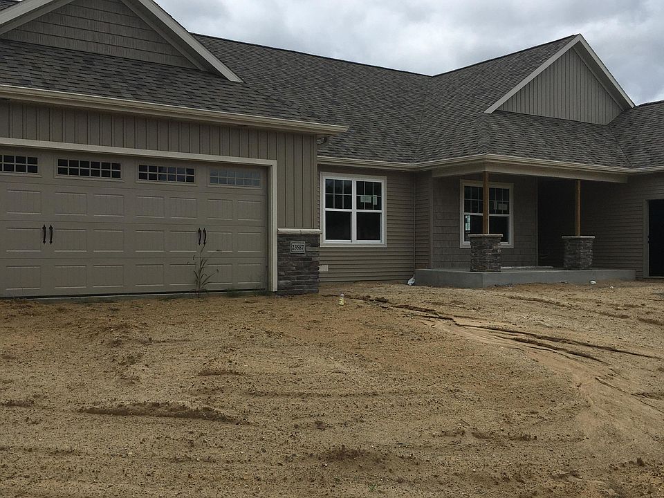 1st image of 23583 Laurel Glen Ave #32