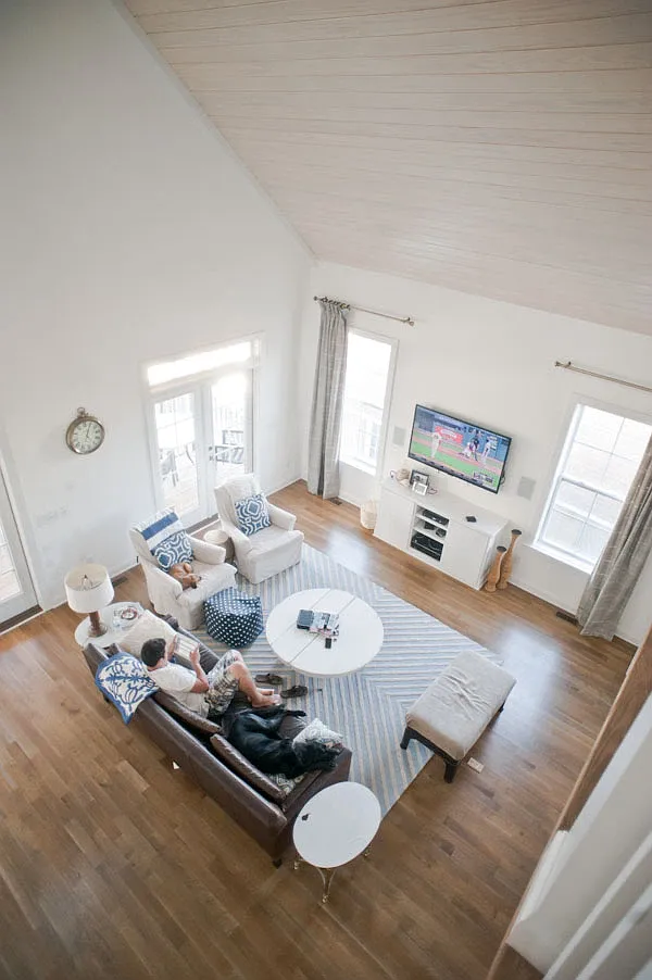 3 bed, 2300 sqft, $3,350 — Photo 2