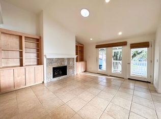 941 Mariposa Ln, Saint Helena, CA 94574