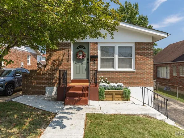 1520 Bredell Ave, Saint Louis, MO 63117