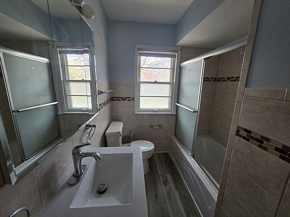 2nd image of 4338-40 N Sheffield Ave