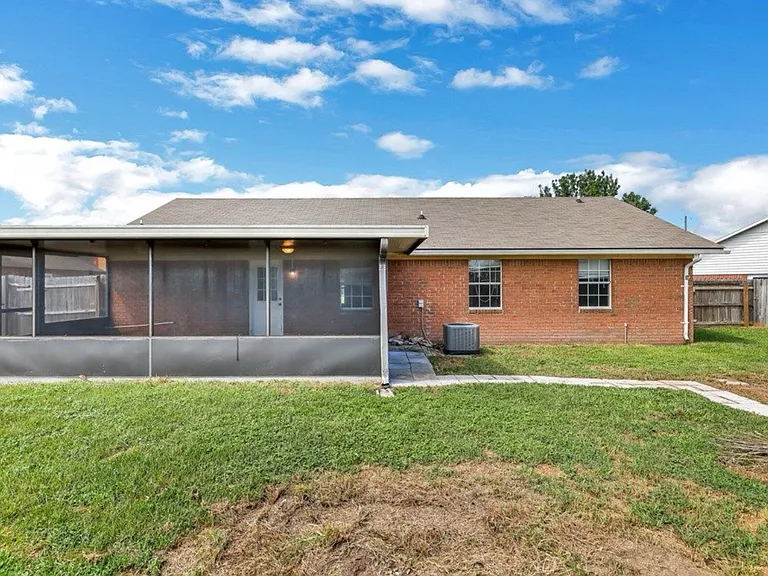 772 Melissa Dr — Photo 28