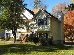17 Kenzbrit Ct, Poughkeepsie, NY 12603