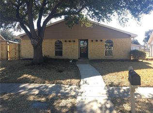 2014 Chatsworth Rd, Carrollton, TX 75007