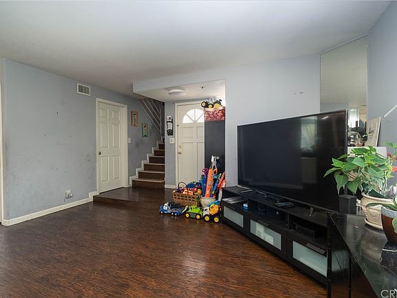 4th image of 9362 Moonbeam Ave Unit 2