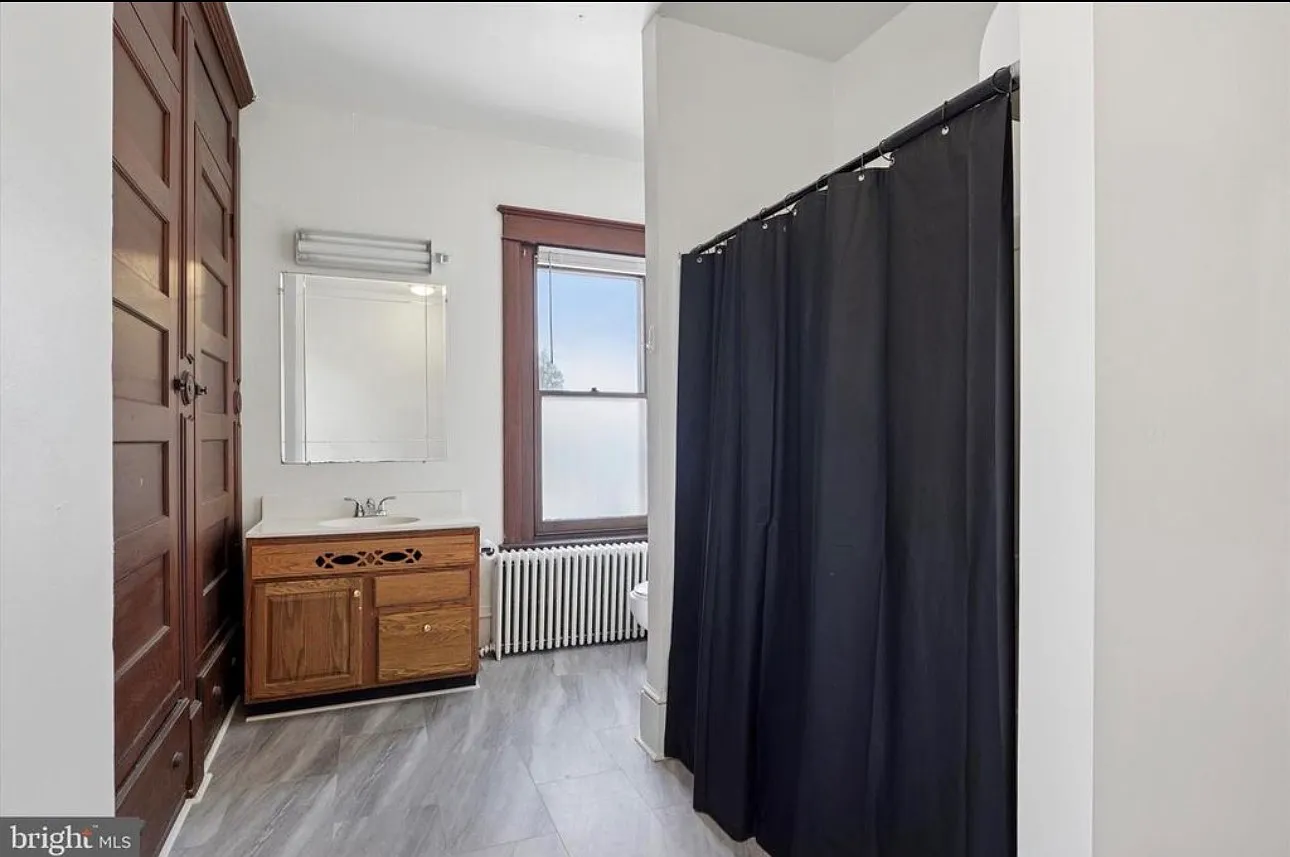 1 bed, $975 — Photo 1