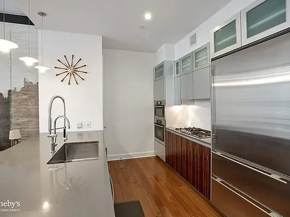 243 West 60th Street image 3 of 5