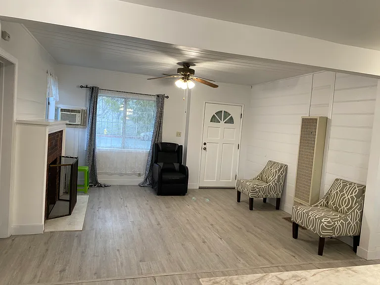 4208 Tuller Ave — Photo 12