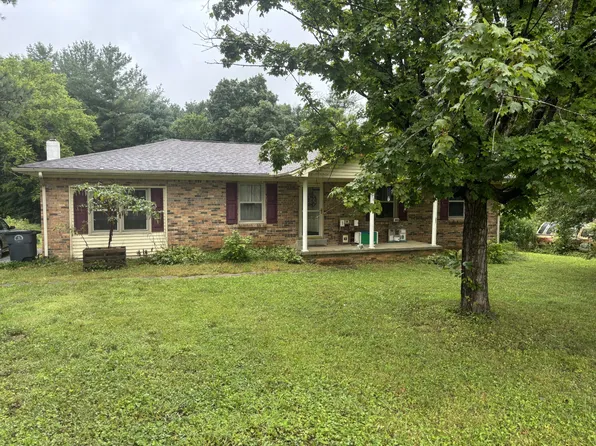 617 Chitwood Dr, Lafayette, TN 37083