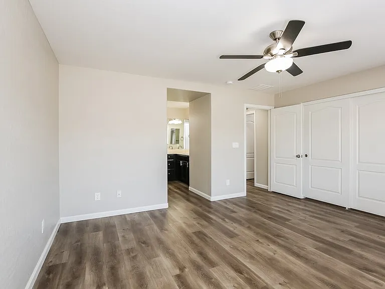 7215 Mulberry Forest St — Photo 10